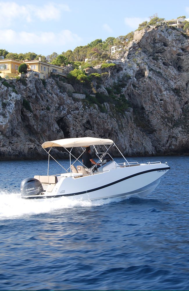 barco-sin-licencia-alquiler